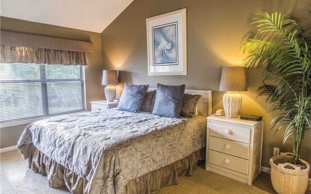 Lake Forest 3316 by RedAwning