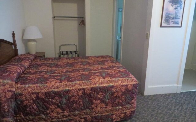 Travelers Hotel