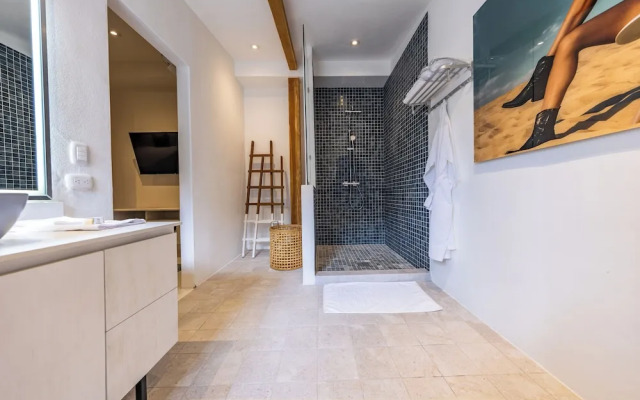 Wanderust Suites
