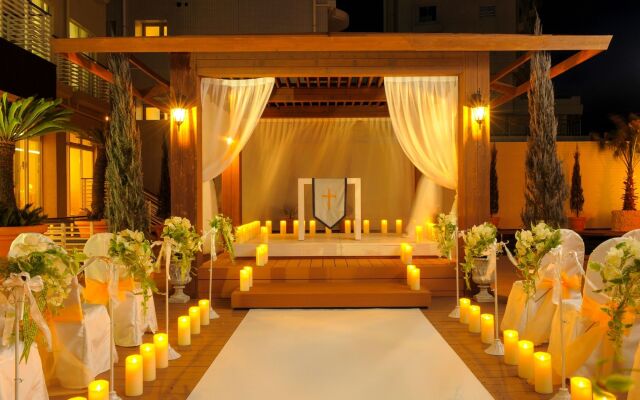 Sayan Terrace Hotel & Resort