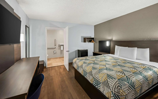 Motel 6 Lester, PA - Philadelphia Airport