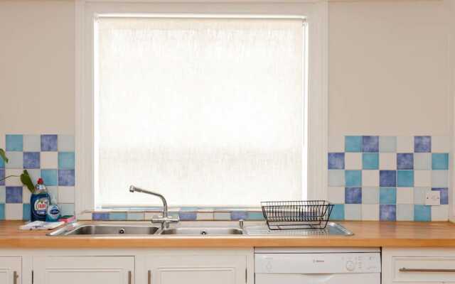 Beautiful 5 Bedroom Home With Garden in South Kensington