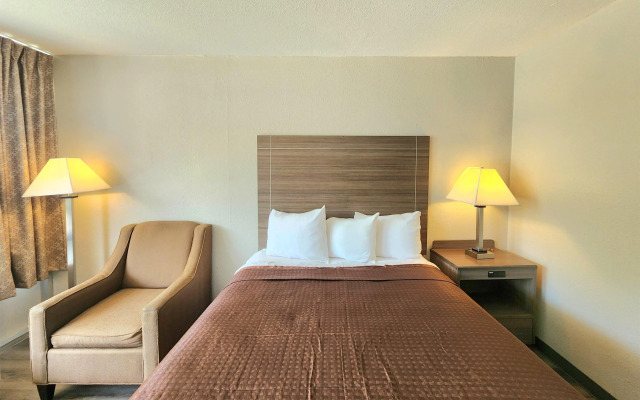 Days Inn by Wyndham Seguin TX