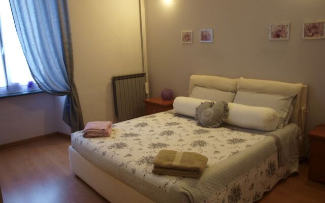 Duca's Guest House