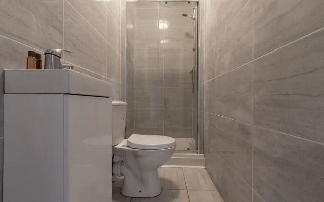 Lux Apartments 4 Bedroom House Molyneux
