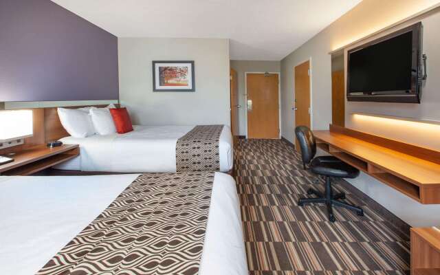 Microtel Inn & Suites by Wyndham Pittsburgh Airport