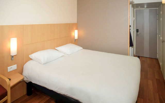 ibis Lyon Gerland Rue Merieux