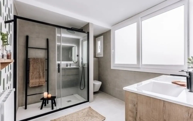 Lunda - 2 Bedrooms in Malasa a