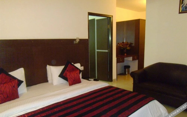 Airport Hotel Breeze