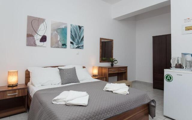 En Plo Beachfront Rooms