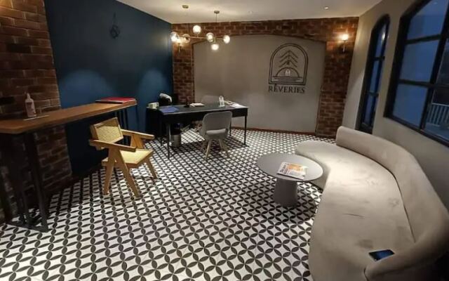 Reveries Luxury Hotel Rishikesh