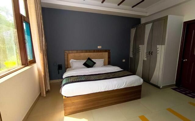 OYO Flagship 70180 Hotel 9 Palm