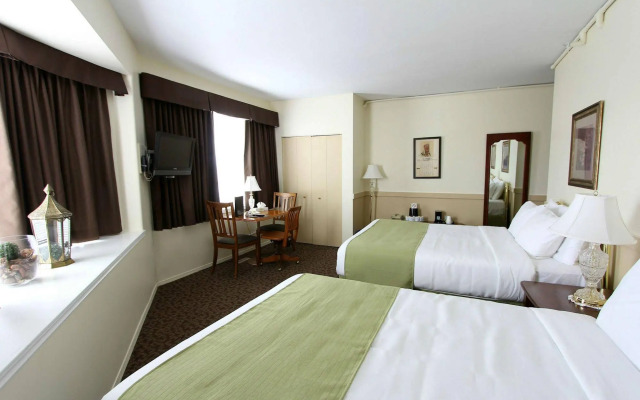 Royal Hotel