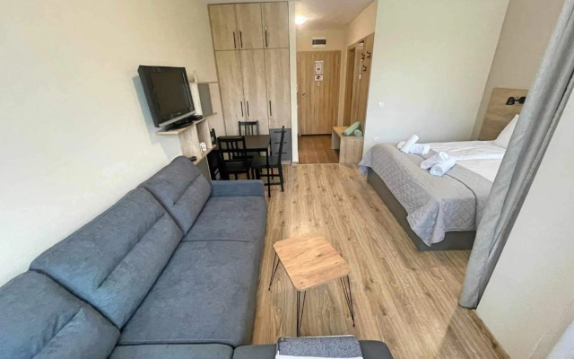 Арборо Боровец Гардънс Е50