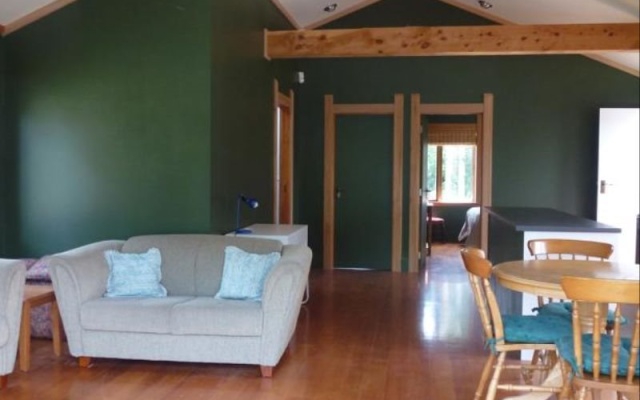 Willowlodge B & B – Guest Rooms – Poukawa