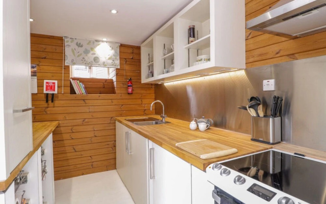 Avonside Cottage