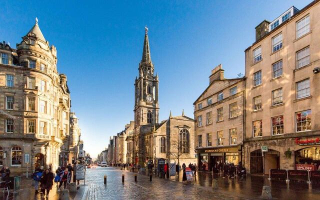 Flat On Royal Mile Near Castle