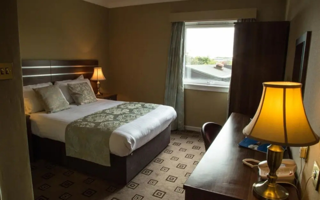 Cairn Hotel