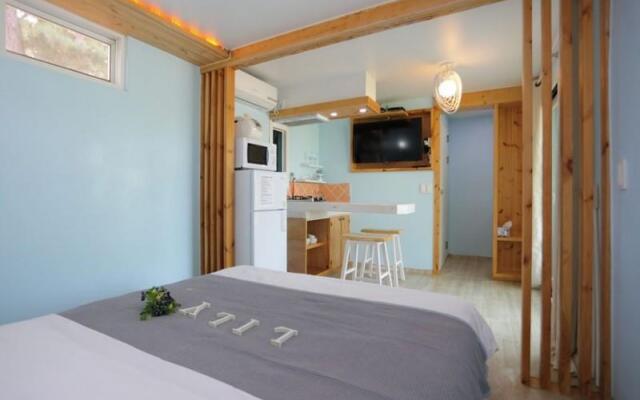 Taean Lily Pension