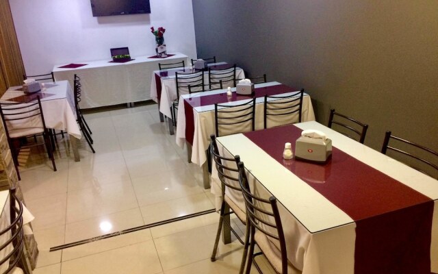 Hostal El Roble
