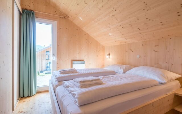 Superior Chalet With Whirlpool