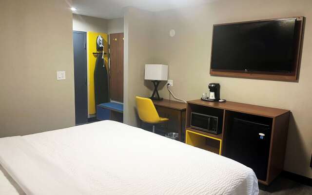 Days Inn by Wyndham Albuquerque I-25