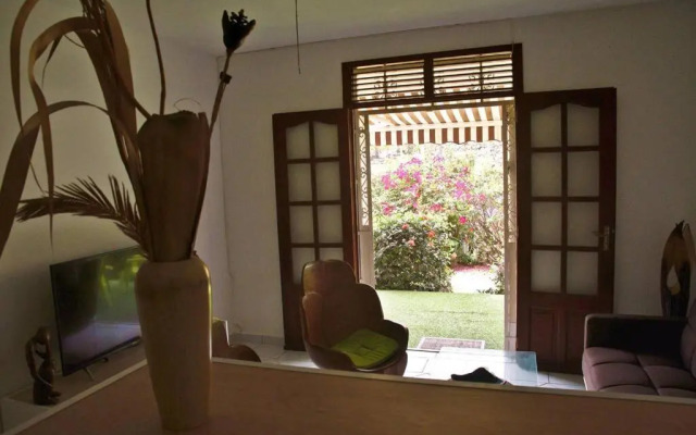 Chaleureux appartement T2 en bas de villa