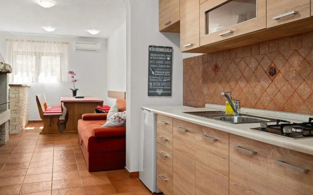 Holiday Home Mlačić