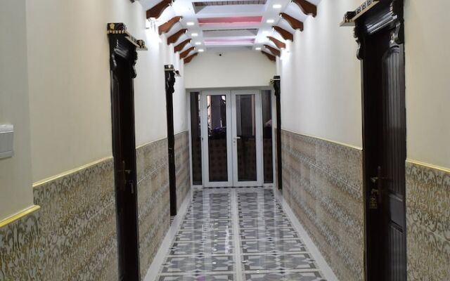 Dream Land Hotel