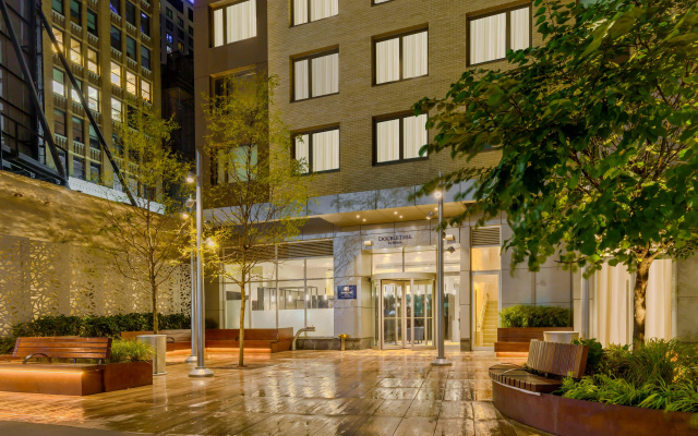 Doubletree by Hilton New York Times Square South
