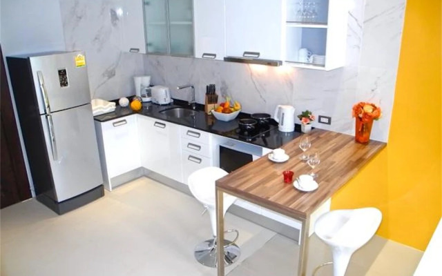 Emerald Patong 2 bedrooms Apartment Mountain View