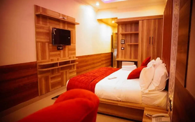 Hotel Grand Hill