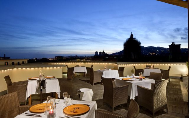 UNA HOTELS Napoli