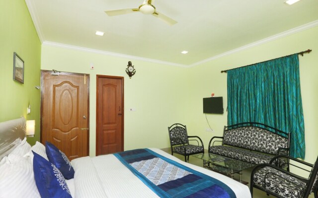 OYO 970 MNR Grand