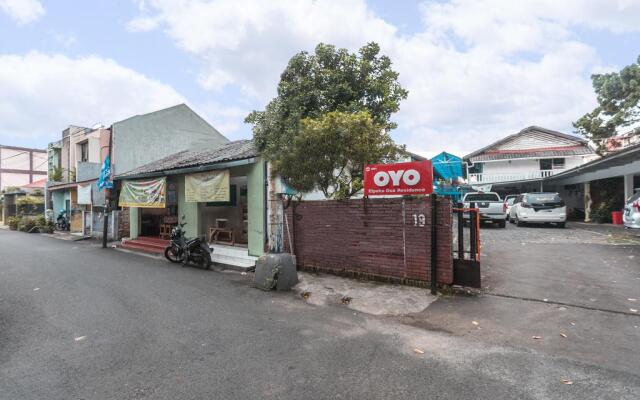 OYO 501 Elpeka Dua Residence