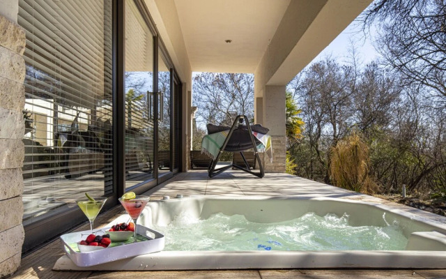 Vaal River YOLO Spaces – Vaal River Bush Lodge