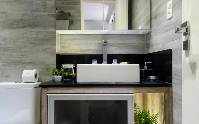 Pineapples BC101 - Estiloso apartamento em Copacabana