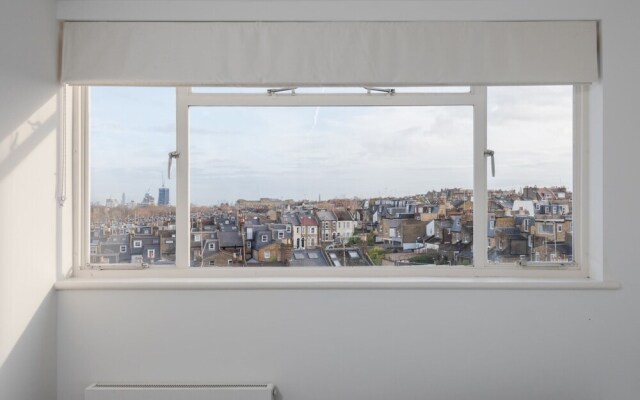 Modern 2 Bedroom Apartment, Wandsworth Town