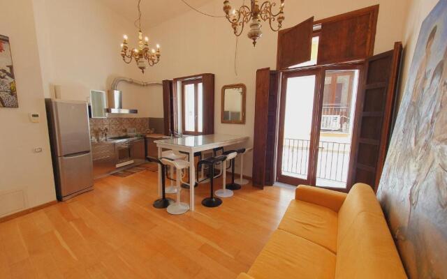 "Guttuso tribute suite" experience apartment