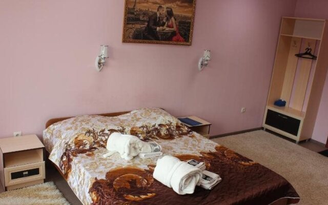 Guris Hotel - Hostel