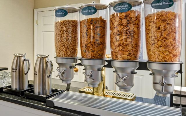 Staybridge Suites Columbus - Worthington