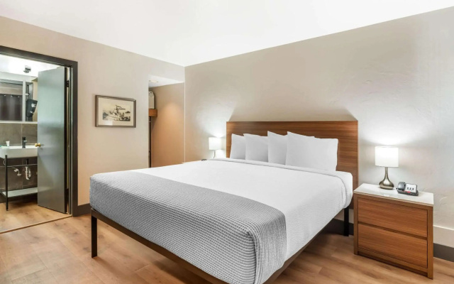 La Luna Inn, an Ascend Collection Hotel