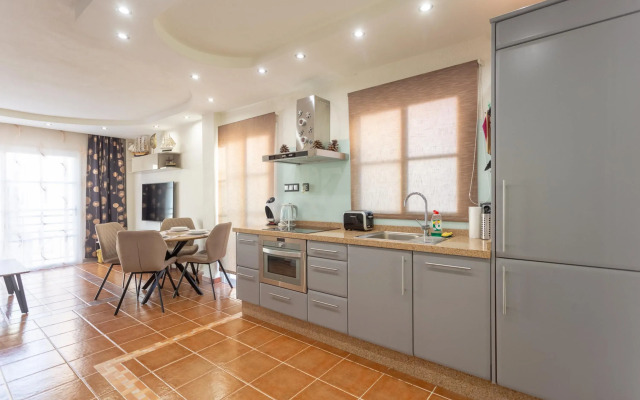 Aqua Vista 2 bed Penthouse With Great Views