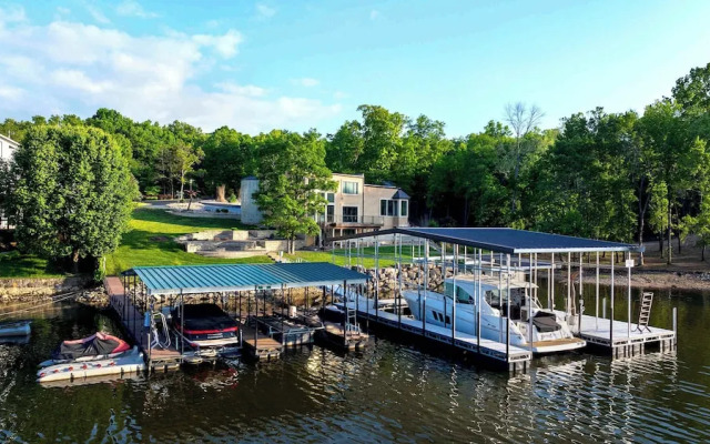 Treehouse LOZ Seclusion for 6!