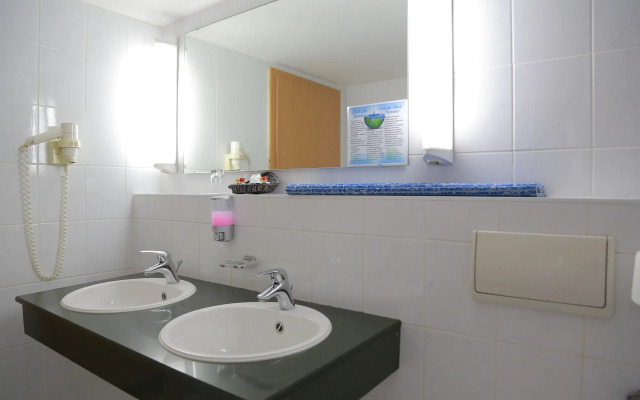 Шодлик Палас