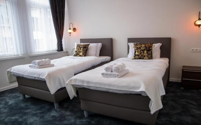 Guzy hotel