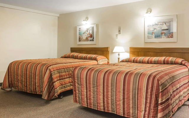 Econo Lodge & Suites Saint John