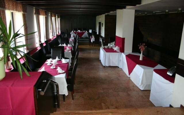 Hotel Ondráš z Beskyd