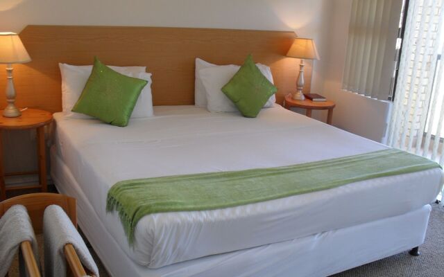 8 Royal Palm Bed & Breakfast