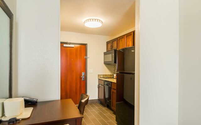 MainStay Suites Near Denver Downtown